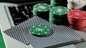 The actual Increase involving On the internet Gambling establishments: Amusement from the Digital camera Grow older